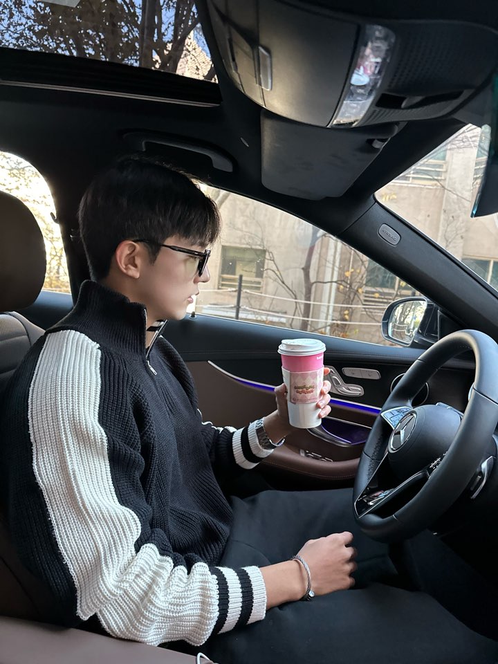 하찌니트 남자반집업니트 남자 아크릴 봄 이미지 2