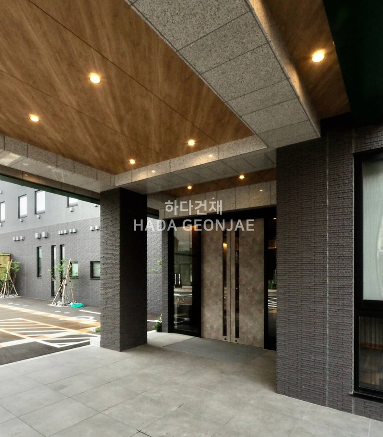 라이브테세라타일 85번컬러 아이코트료와 / 하다건재 일본타일 ICOTRYOWA 아이콧료와