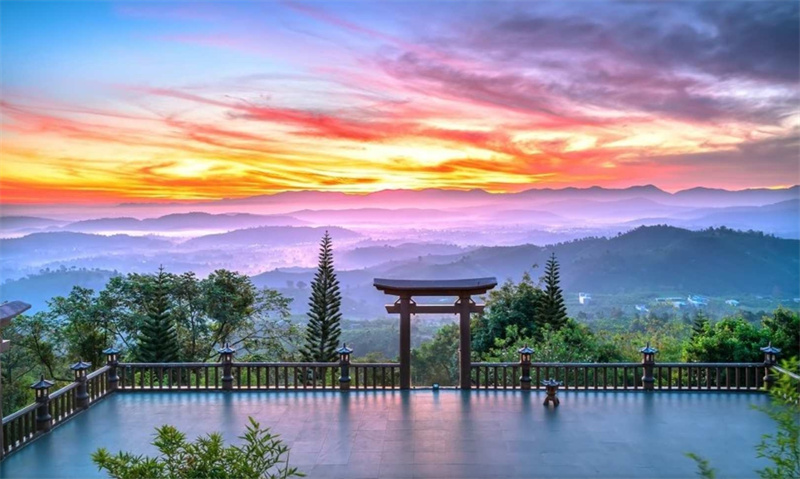 베트남 [한국어가이드] 달랏 굿모닝 투어 (공항 픽업/랑비앙산/플라워가든/크레이지하우스) 이미지 4