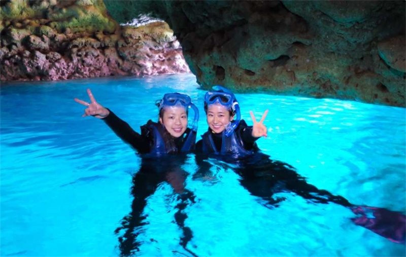 일본  오키나와 푸른동굴 스노클링, 추라우미 체험다이빙 + 사진 및 동영상 촬영 서비스 (오키나와 마에다곶) 이미지 3