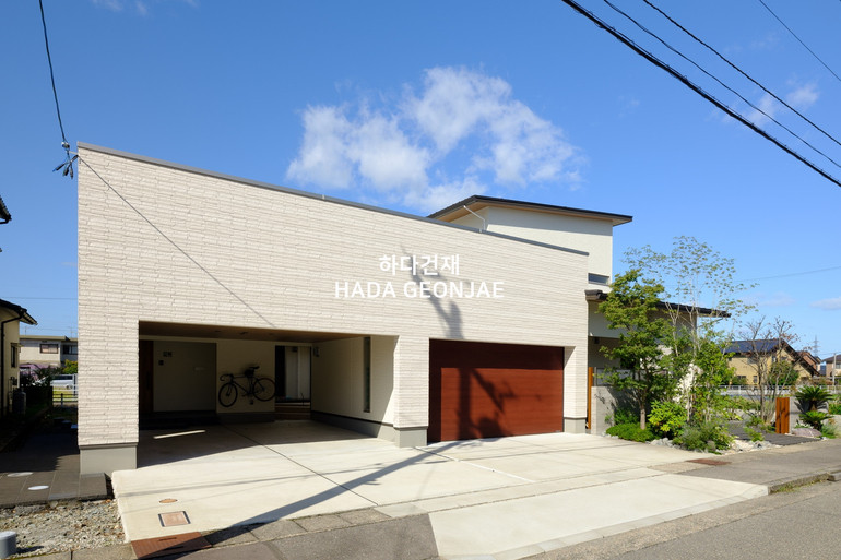 트라이온타일 01번컬러 아이콧료와 / 하다건재 일본타일 ICOT RYOWA 아이코트료와