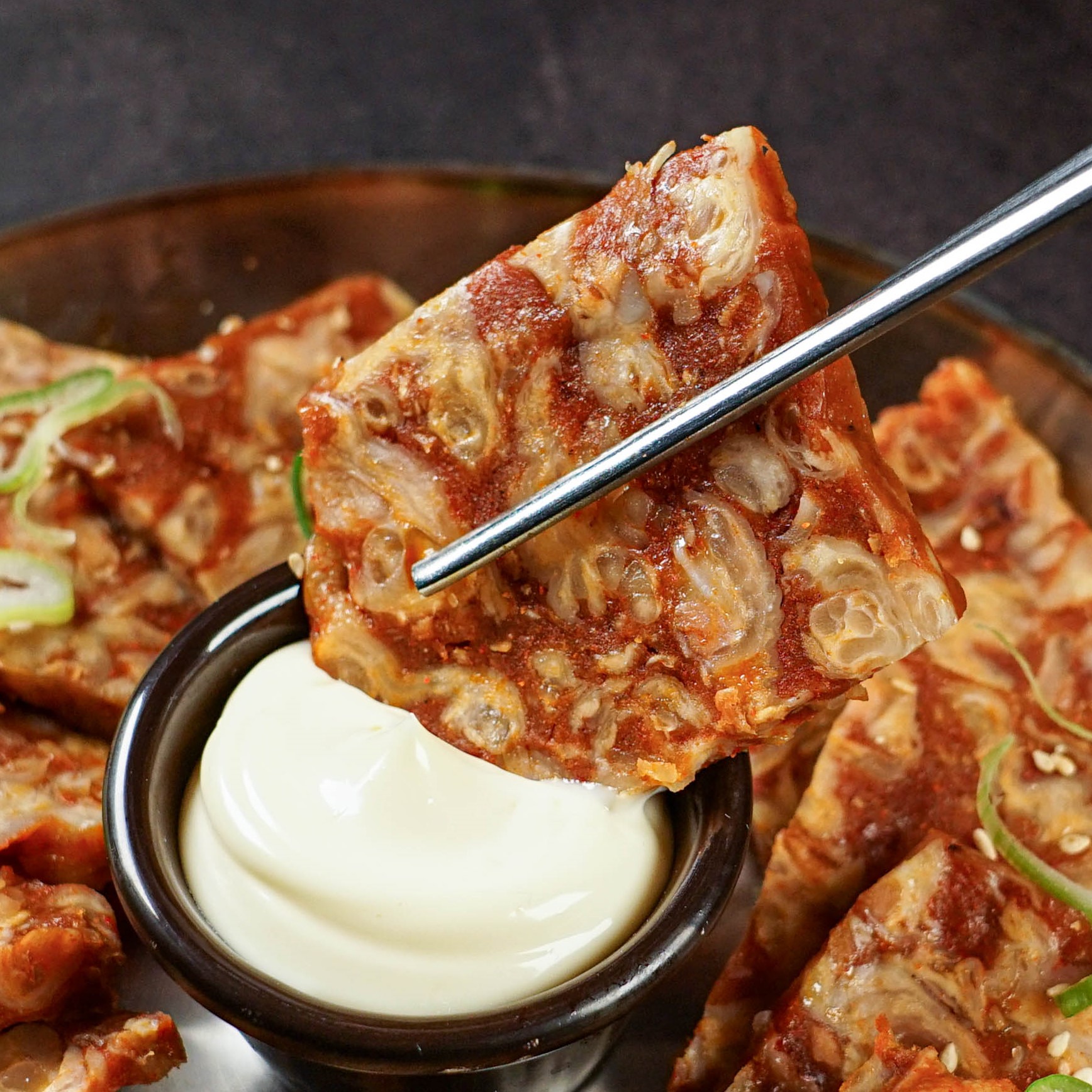 형닭마켓 매콤 직화 닭발편육 쫄깃 캠핑음식 냉채 닭발 300g