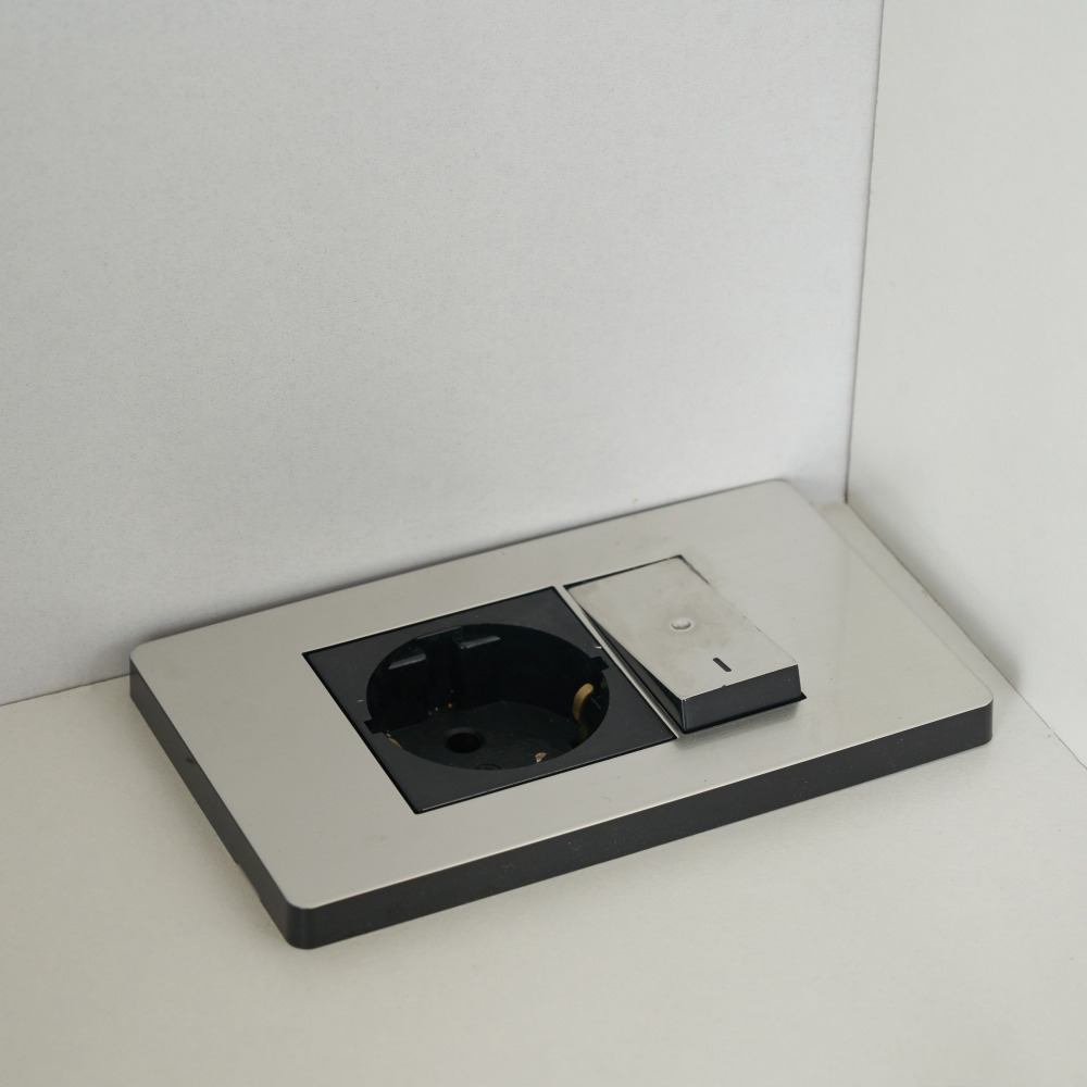 몰리 수납 화장대서랍장 틈새화장대 led 서랍형 3단서랍 콘센트 600 화이트