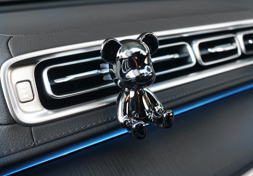 고급 차량용 방향제 베어브릭 곰돌이 송풍구 디퓨저 석고 화이트 블랙체리