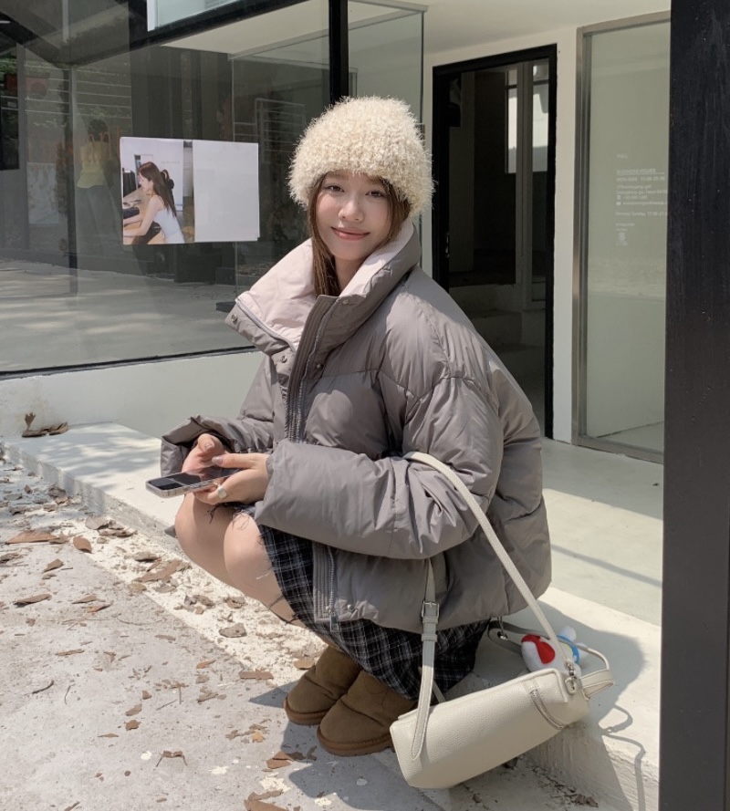 제이앤 배색 겨울 여성 루즈핏 하이넥 데일리 밑단 스트링 웰론 패딩 점퍼 이미지