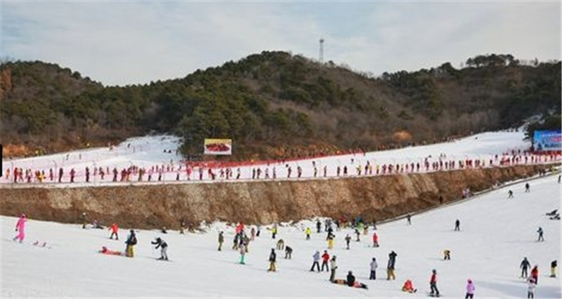 중국 베이징 미윈구 윤포 스키장 이미지 3