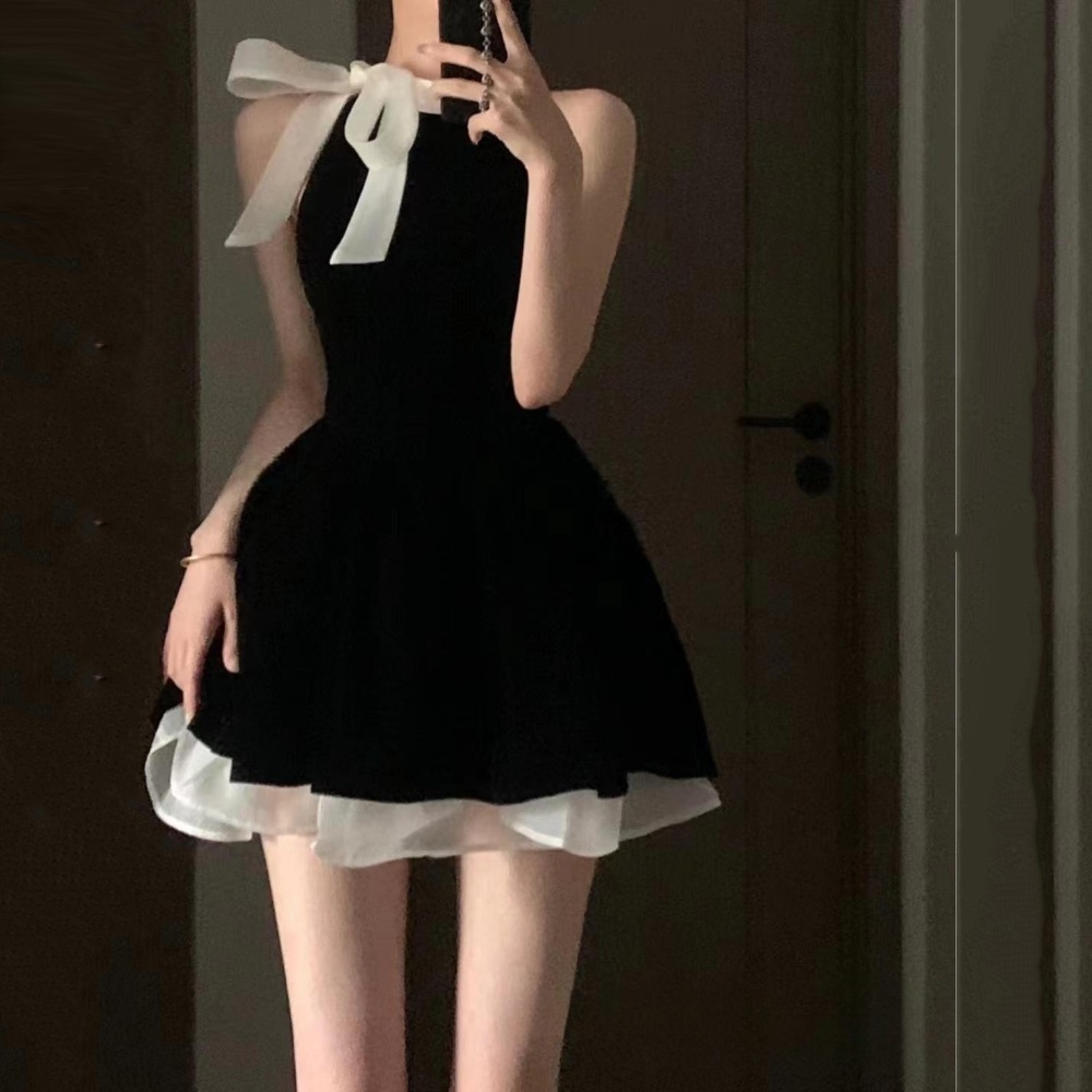김유정 홀터넥 원피스 도도희 리본 드레스 옷 드라마 마이데몬 명품스타일 고급 수입의류 이미지