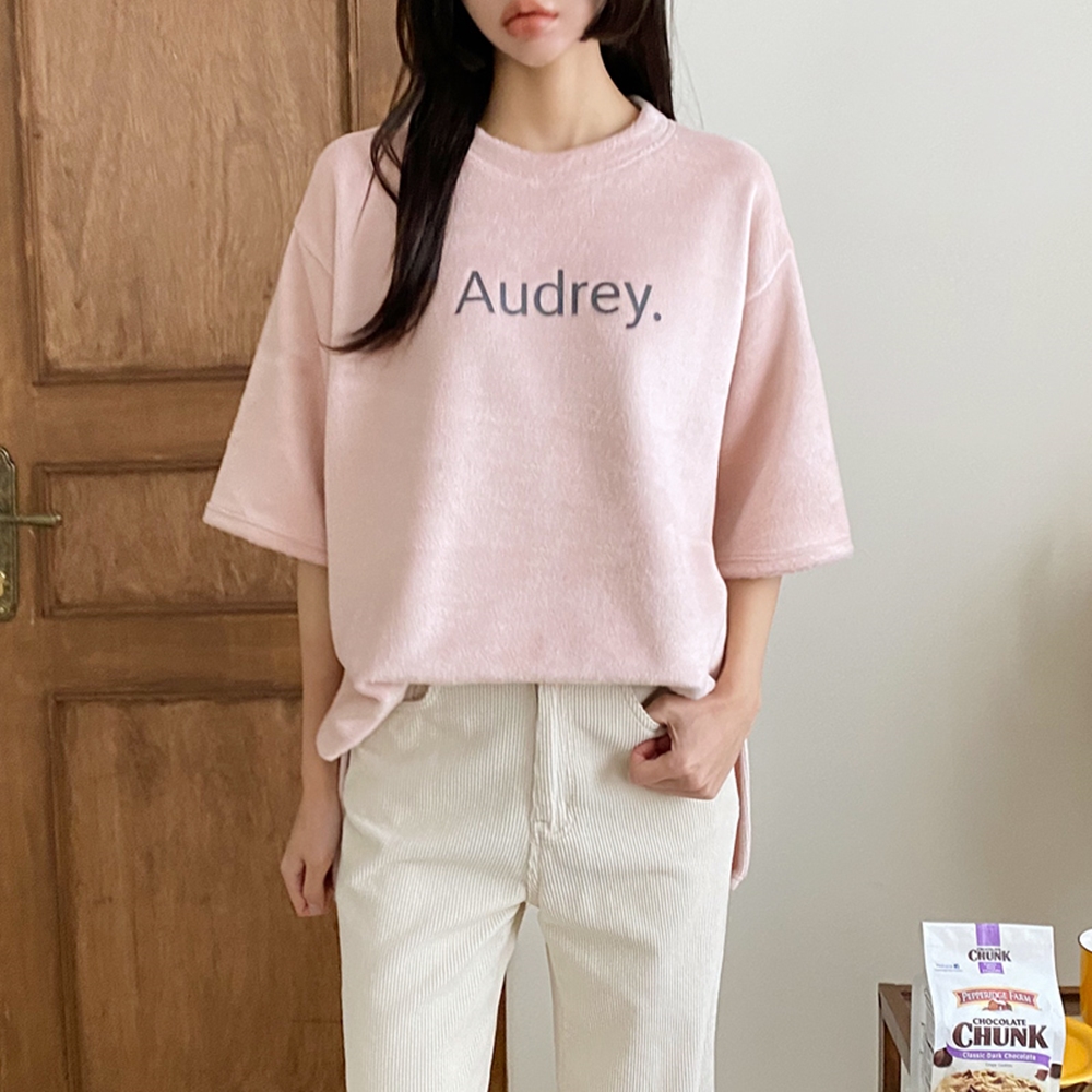 밍크 겨울 반팔 티셔츠 여성 오버핏 레터링 옆트임 이너 이미지 3