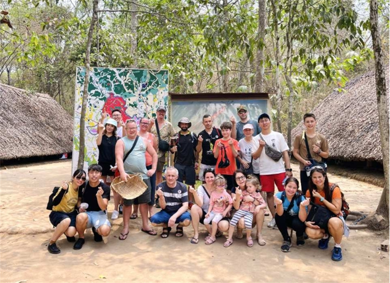 베트남 종일 투어 | 구찌 터널 & 호치민시 역사 투어 솔직 후기 | 실사용자 리뷰 분석 - 대표 이미지