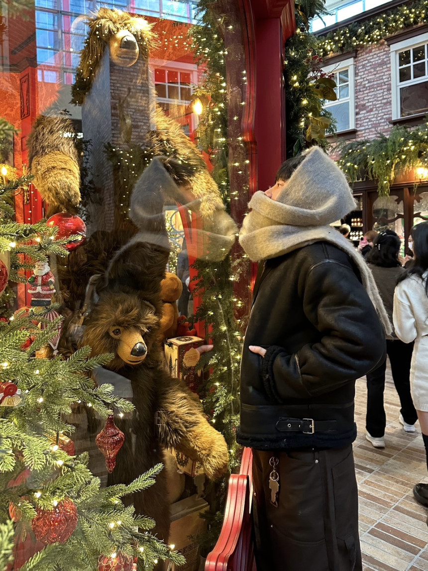 A7F30F90-3A8B-4524-9AC4-4C14ADC5AEFA