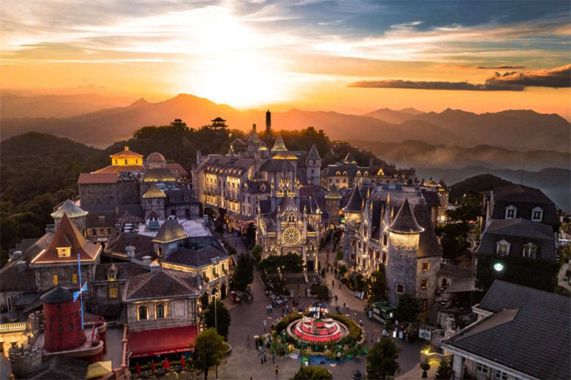 베트남 [단독투어/한국어가이드] 다낭 바나힐 투어 & 골든브릿지 & 마사지90분(영흥사,원더파크) 이미지 2