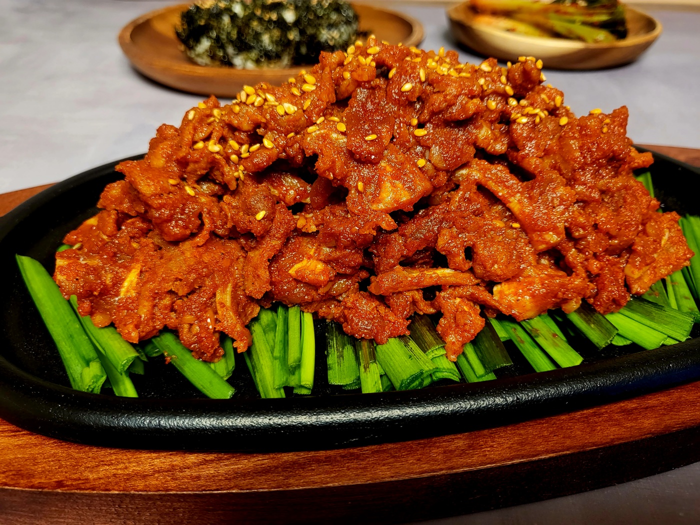 봉이닭짱 국내산 오돌뼈 300g 매콤 오도독뼈 양념 무뼈달발 캠핑음식 밀키트 야식 - 상품 이미지