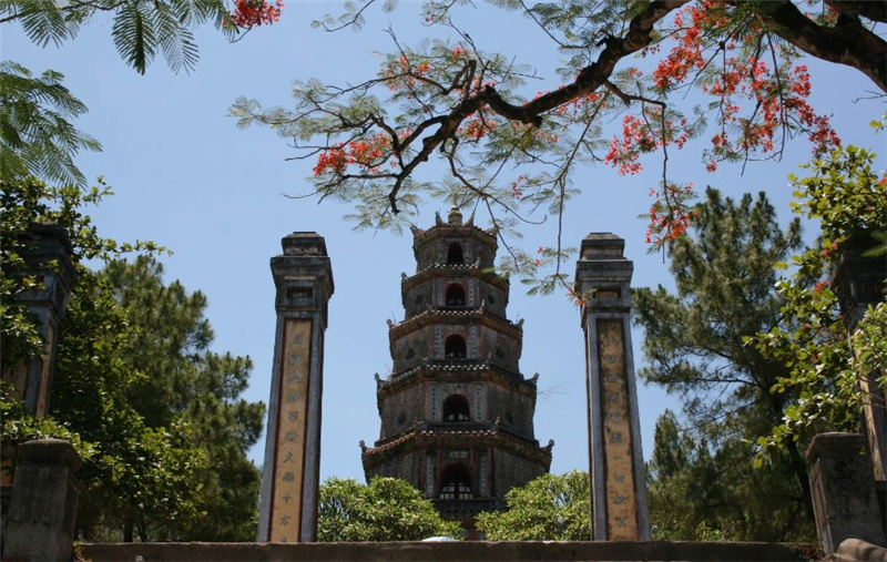 Thien Mu Pagoda