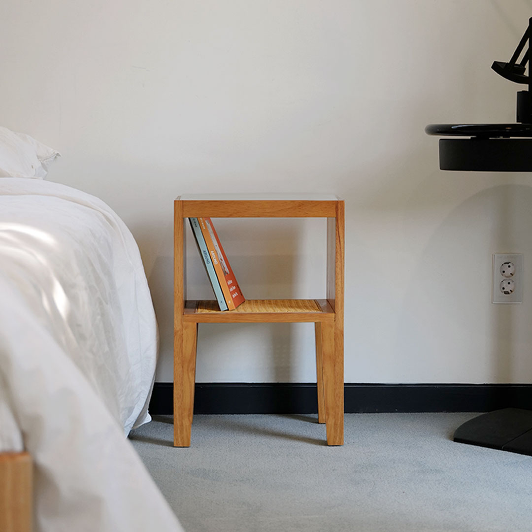 자야캠핑 오울루 라탄 2단 협탁 사이드 원목 테이블