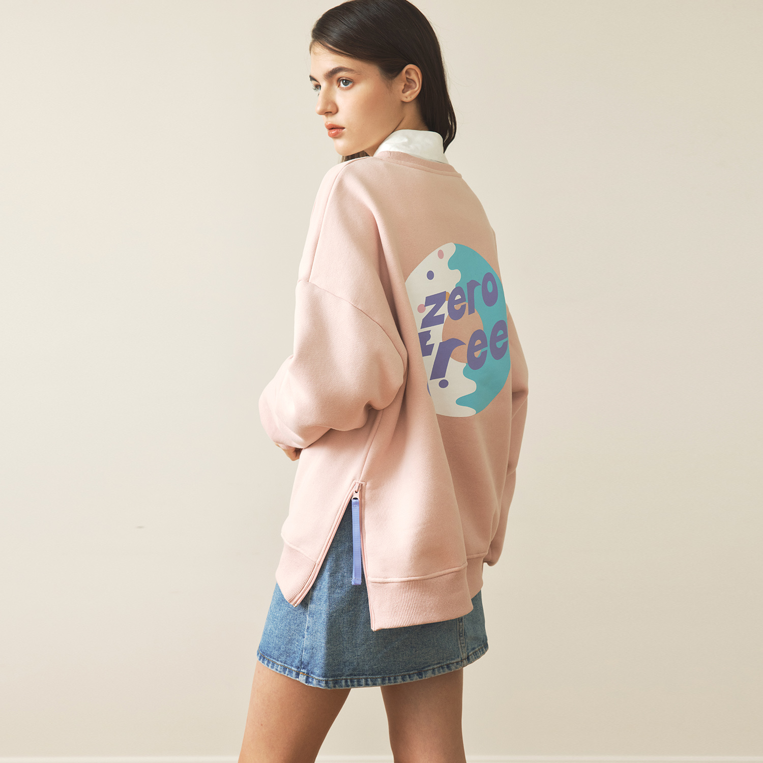 [제로스트릿][2컬러] [기모] 백 도넛 지퍼 맨투맨 [FLEECE] BACK DONUT ZIPPER MTM