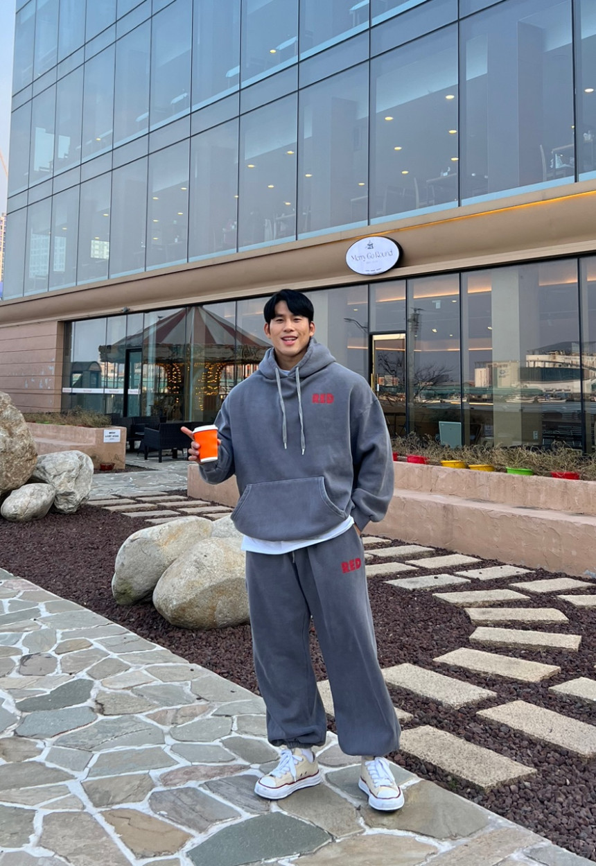 3766177C-214C-457D-BA3D-21742E2D11F6