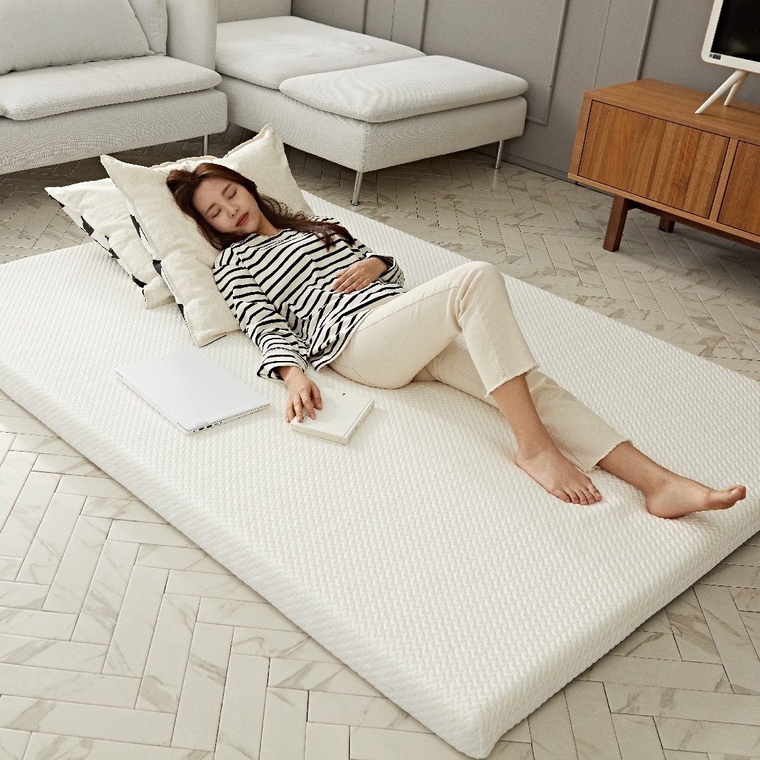 엄마품 푹신한 접이식 토퍼 거실토퍼 돌 침대 토퍼 기절 SS
