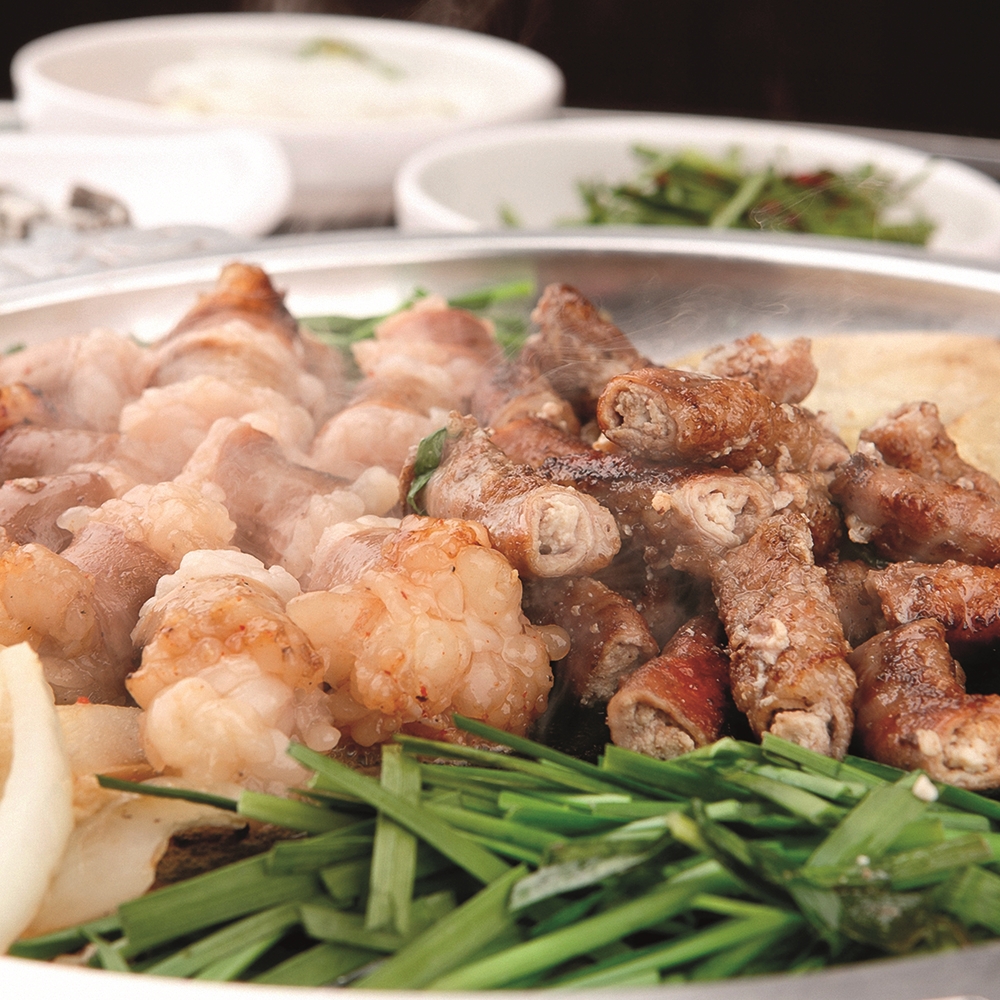 극소수 소곱창 모듬 세트 300g 대창 염통 특양 초벌 소스포함 소막창 구이 캠핑 안주