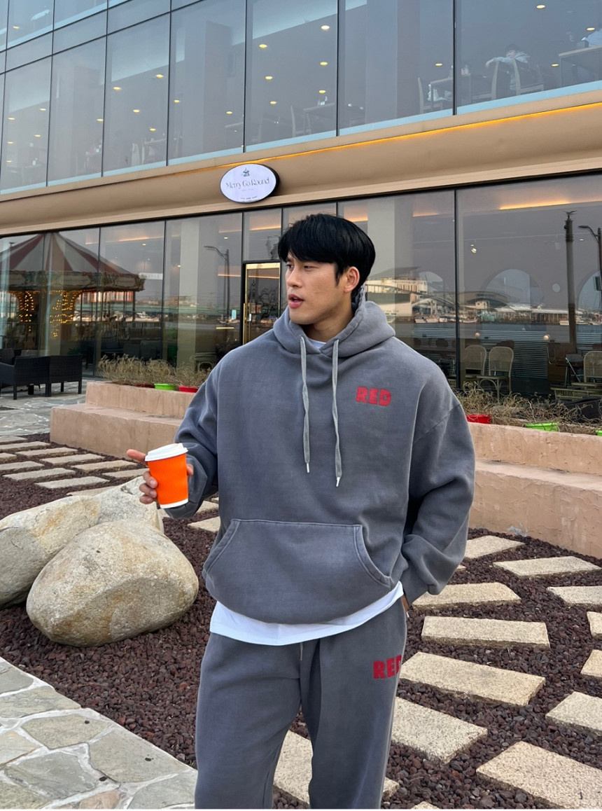 5AF1E53C-2E10-478B-9636-7B7158EB4F9E