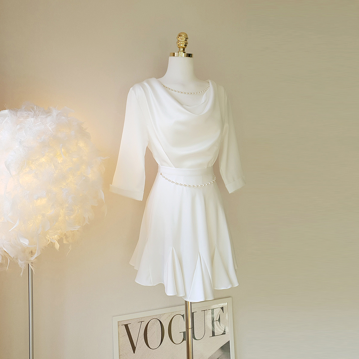 탈부착 진주 체인 새틴 블라우스+스커트 투피스 세트 - 상세 이미지 2