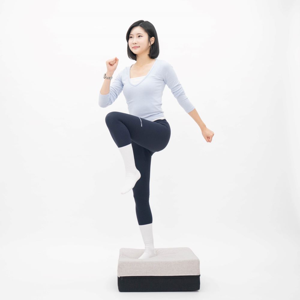 점핑 다이어트 큐브 미니 트램폴린 점핑쿠션 운동 이미지 6