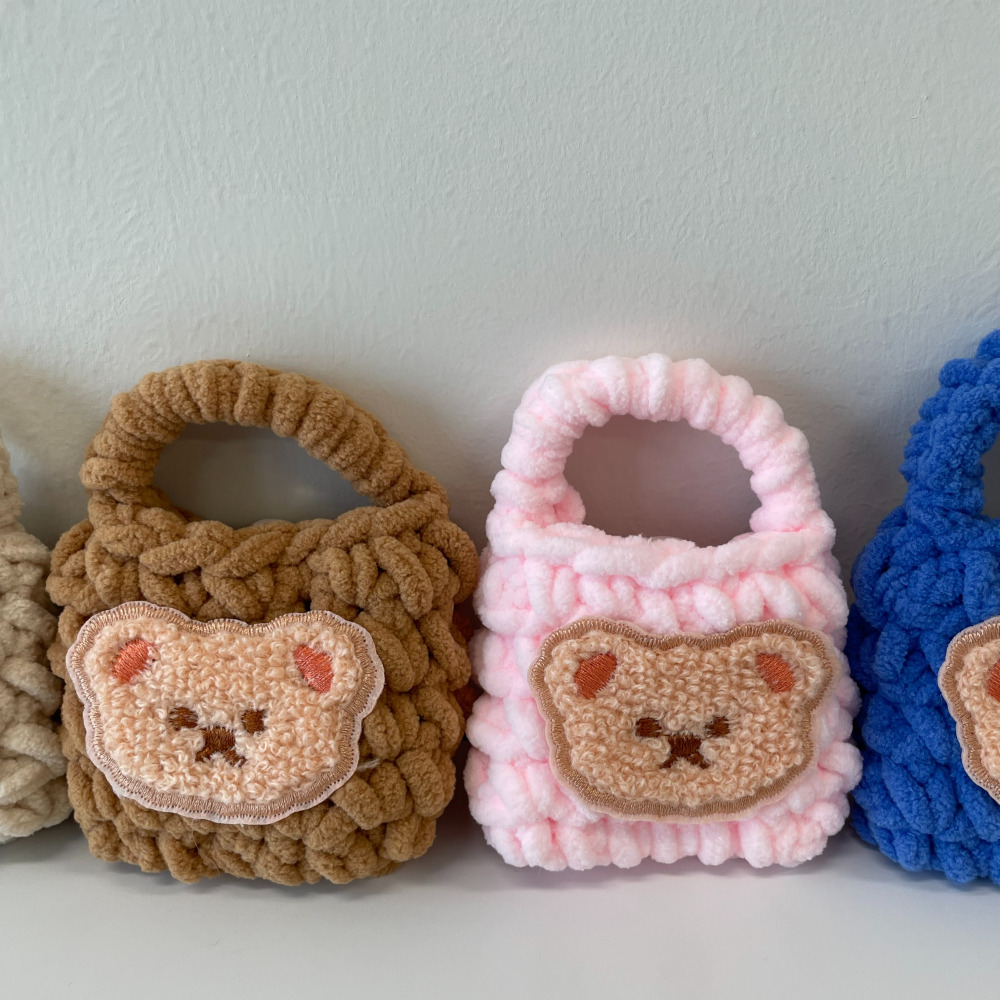 뜨개손가방 이어폰 케이스 [버즈2 아이팟 3세대 블루투스 프로 곰돌이 자수 귀여운] 이미지 4