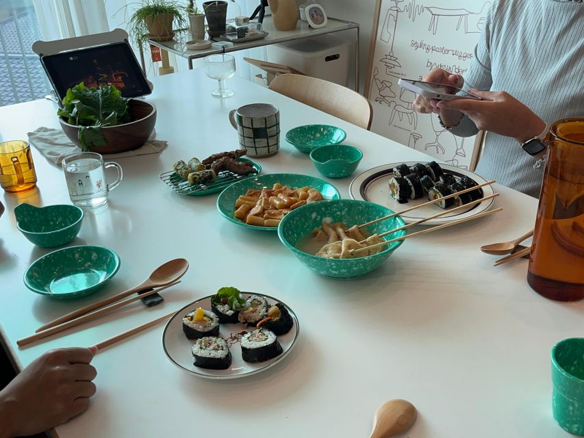 김밥 만들기 체험과 서촌마을 워킹 투어 이미지 3