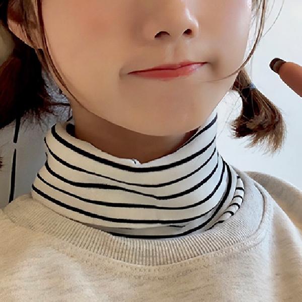 검은색 회색 흰색 목만 있는 폴라 화이트 그레이 블랙 검정 이미지
