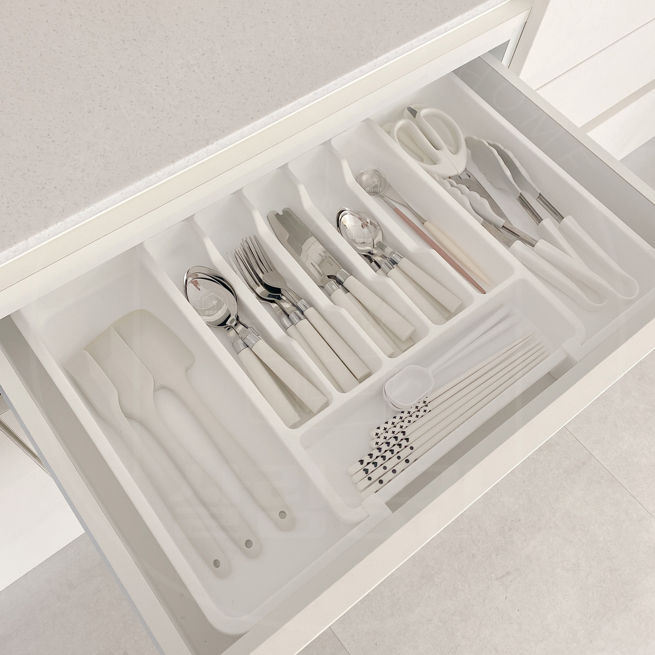 변신수저보관함 다용도 서랍정리함 주방 서랍정리 살림공간 제품 이미지