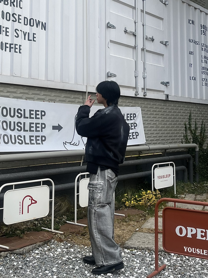 2F143F86-D050-4249-A6B7-859D3C071306