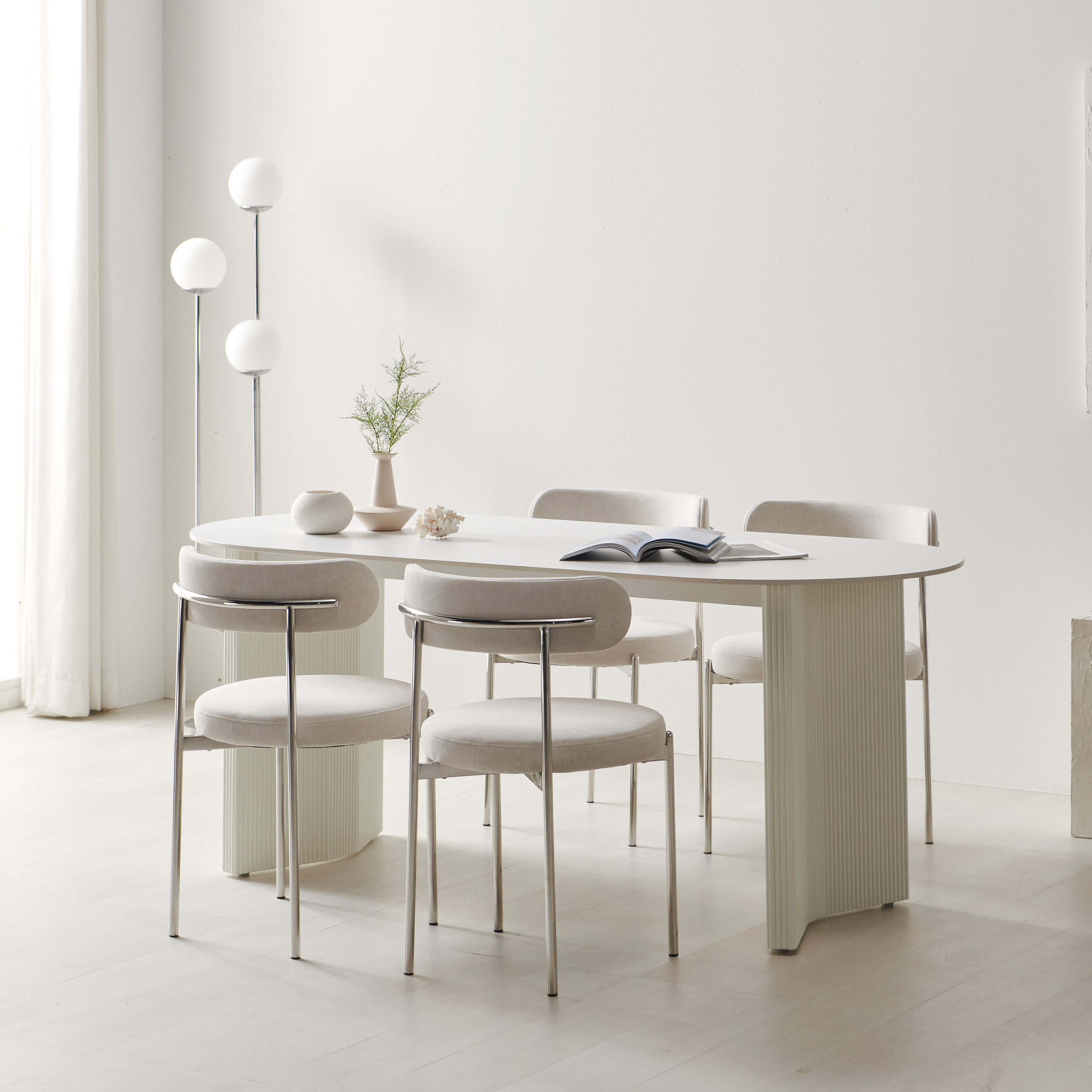 비엔 타원형 포세린 4인용 12T 세라믹 화이트 템바보드 식탁 1600