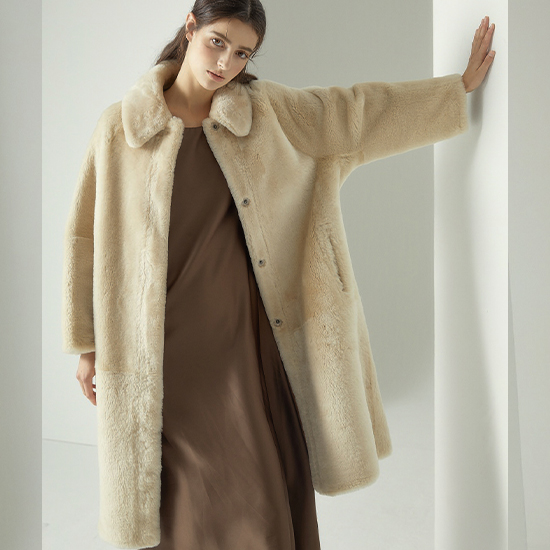 [로보] 스페인 리버시블 맥 무스탕 코트 CSC22C046