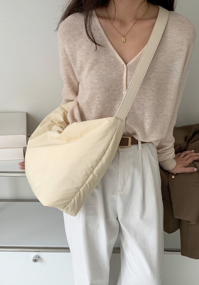 보부상 캐쥬얼 가방 가벼운 패딩 나일론 빅 스퀘어 쇼퍼 숄더백 - 상세 이미지 3