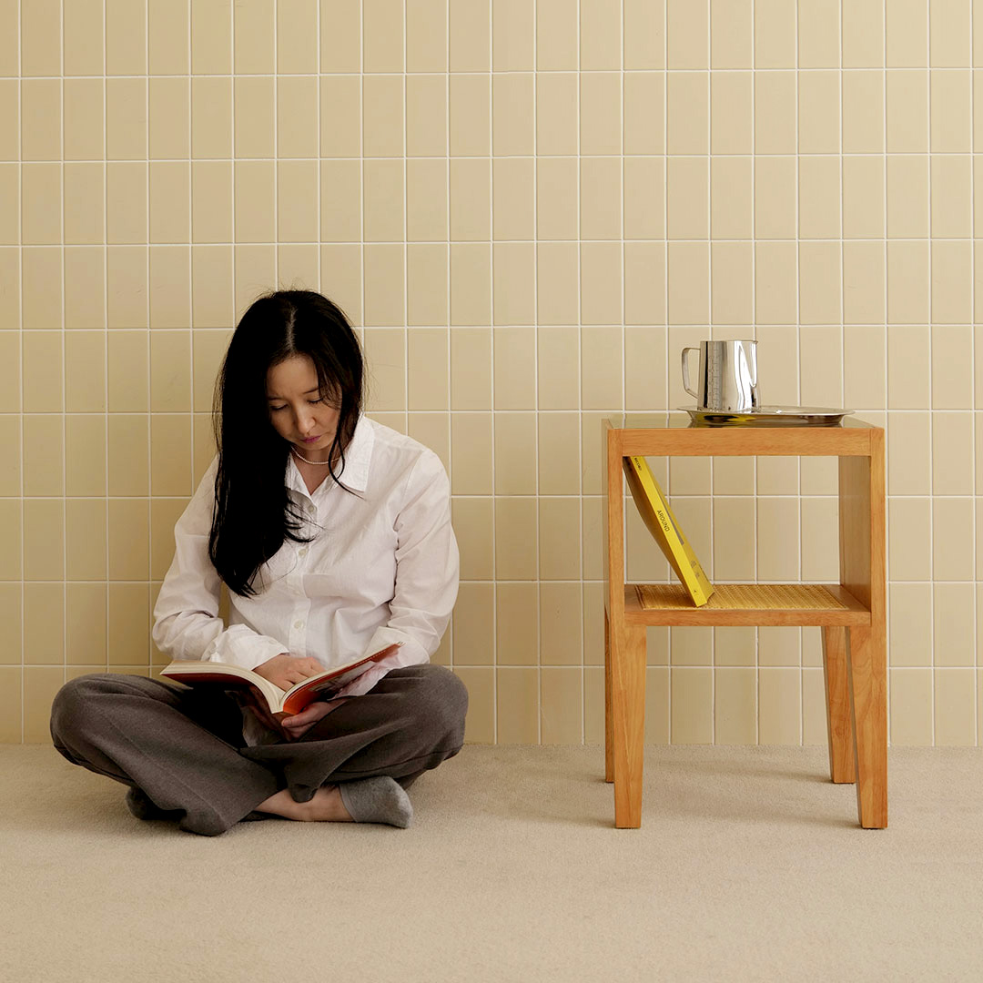 자야캠핑 오울루 라탄 2단 협탁 사이드 원목 테이블