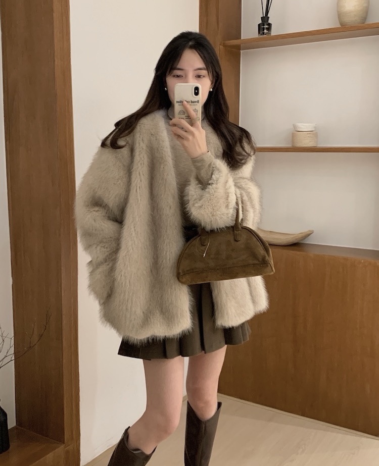 실리아 여성 겨울 노카라 페이크퍼 에코퍼 밍크 무스탕 연말룩 퍼 경량 자켓 코트 이미지 1