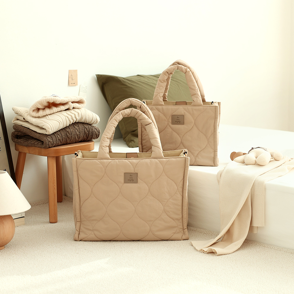 마롤로뜨 패딩 기저귀 가방 생활방수 아기 가벼운 국민 숄더백 M 베이지