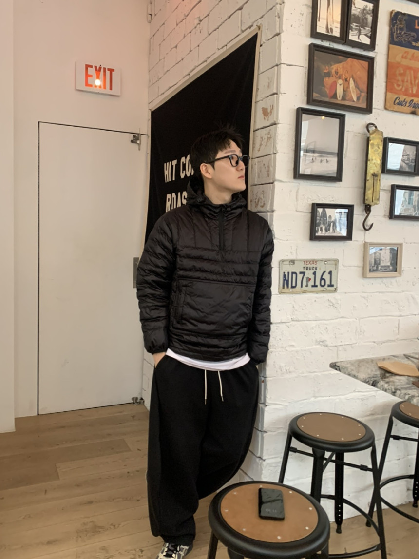 AF0B5B00-A507-4054-9D63-87CCD3EC936D