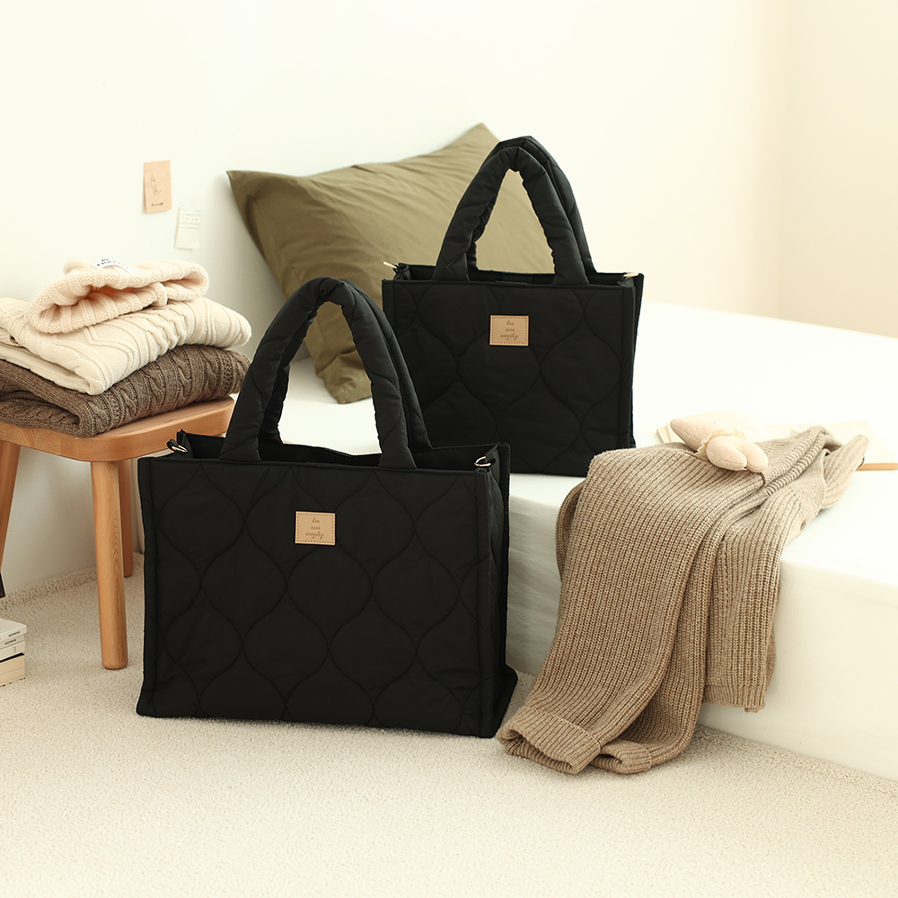 마롤로뜨 패딩 기저귀 가방 생활방수 아기 가벼운 국민 숄더백 M 베이지