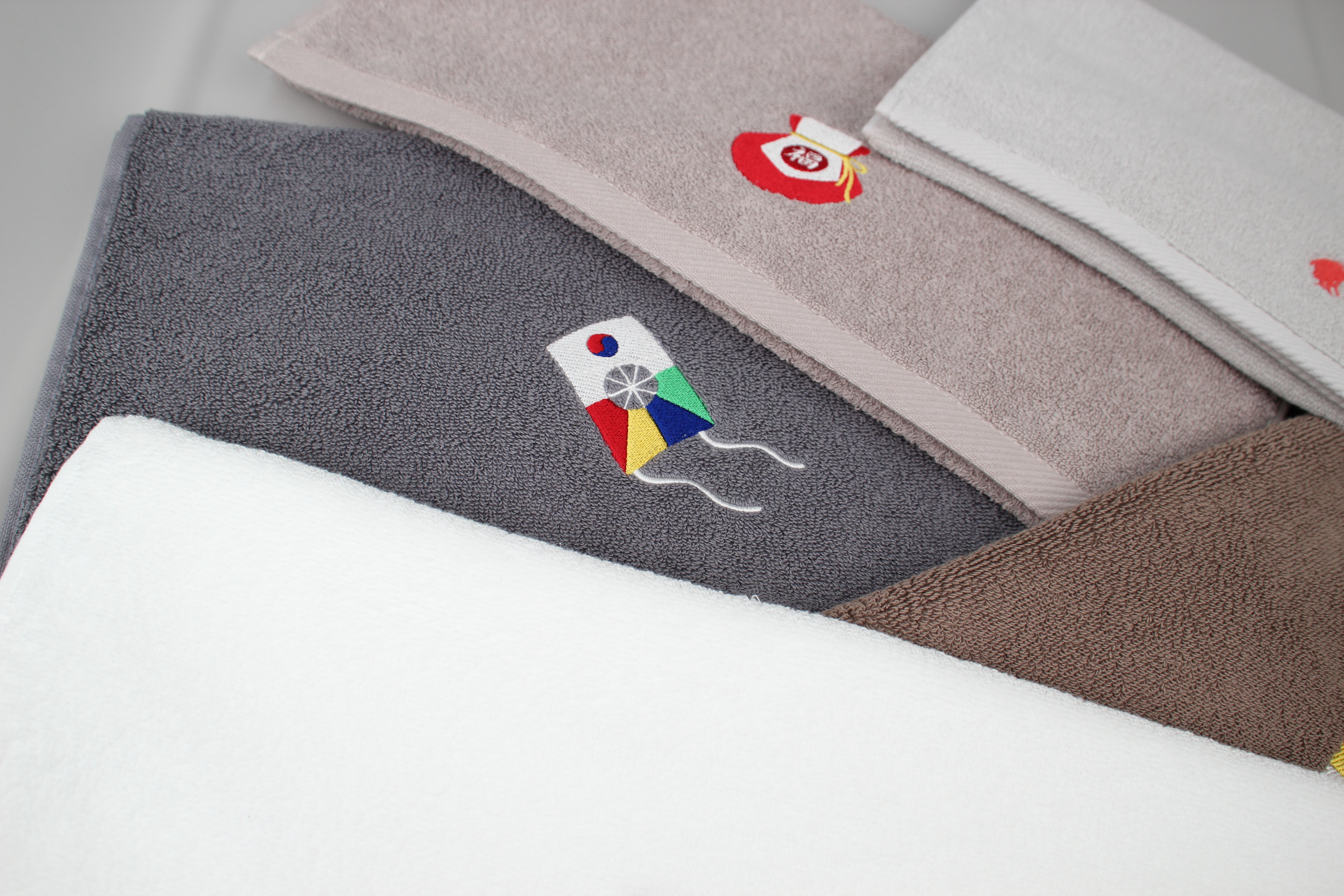 송월타월 150g 30수 전통자수 수건 2매 세트 쇼핑백 제공 - 상세 이미지 3