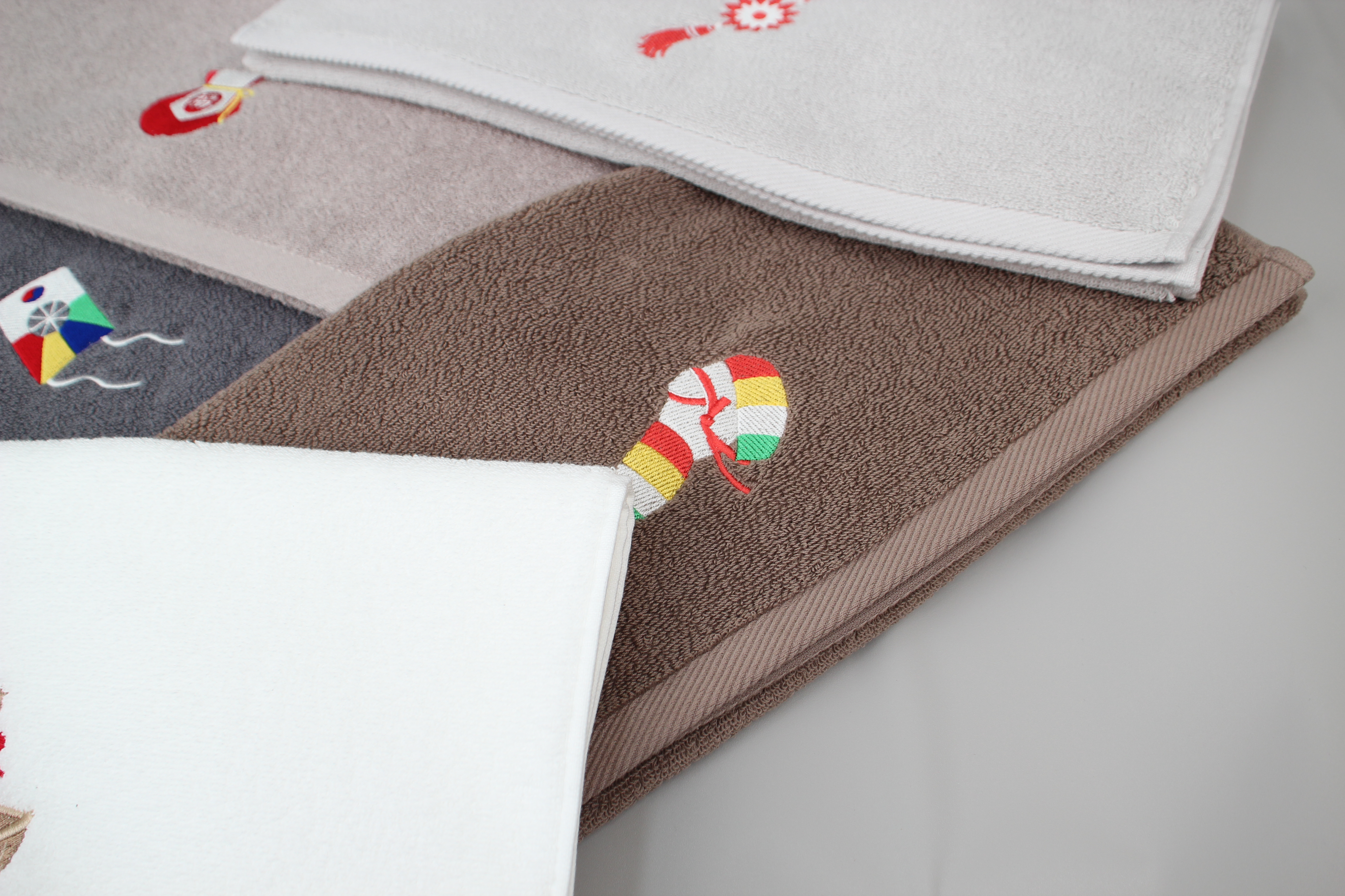 송월타월 150g 30수 전통자수 수건 2매 세트 쇼핑백 제공 - 상세 이미지 2