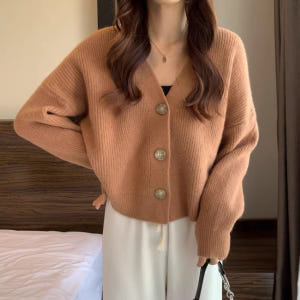 포니크랑 크롭 니트 가디건 그린 숏 빈티지 봄 가을 간절기 브이넥 가디건... 착용 후기 | 사이즈/핏 총정리 - 상품 이미지 2