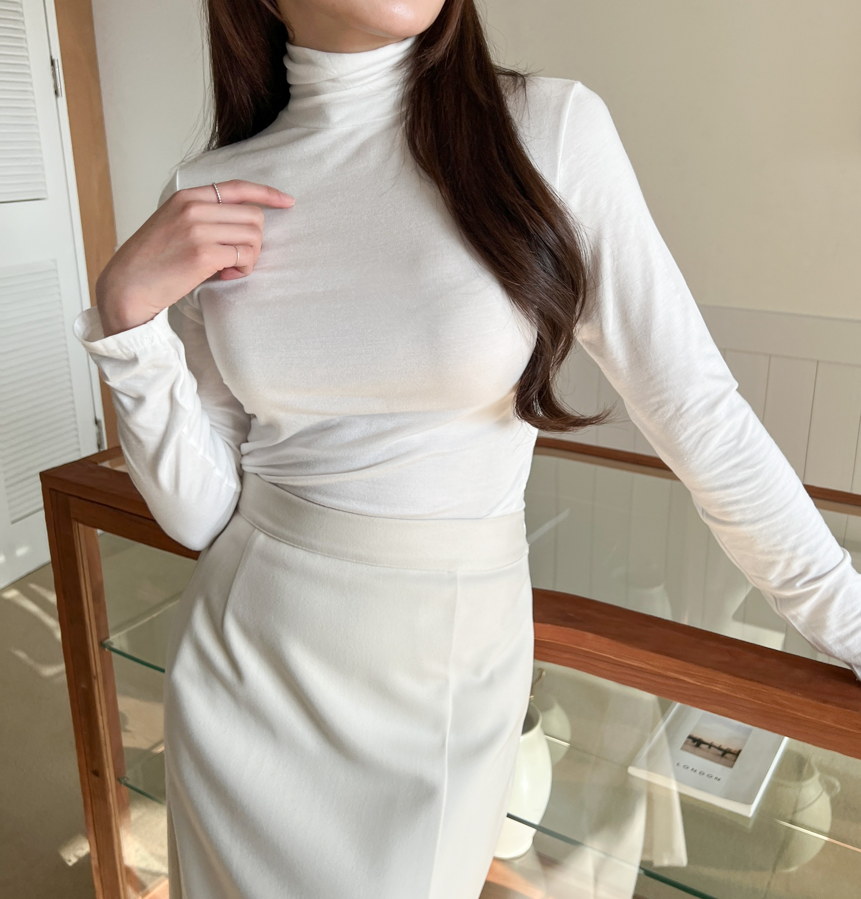 [한정수량할인]티냐 슬림핏 레이어드 긴팔 목폴라 티셔츠 이미지 3