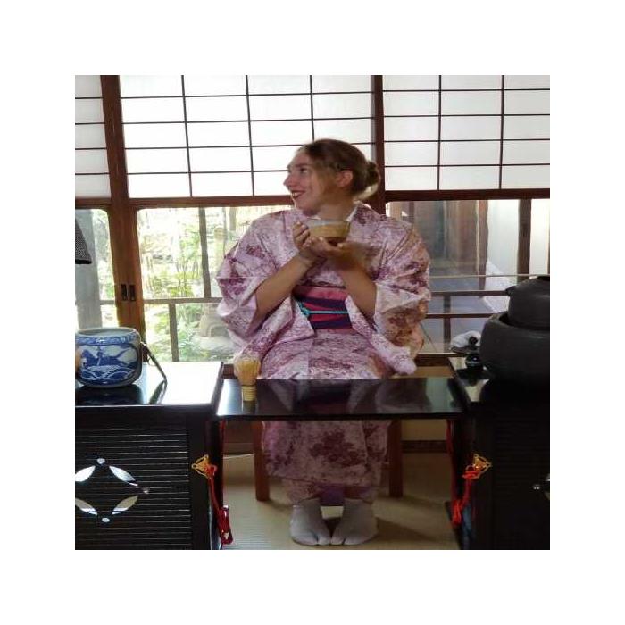 일본 교토 말차와 과자가 포함된 개인 테이블 스타일의 다도 이미지 3