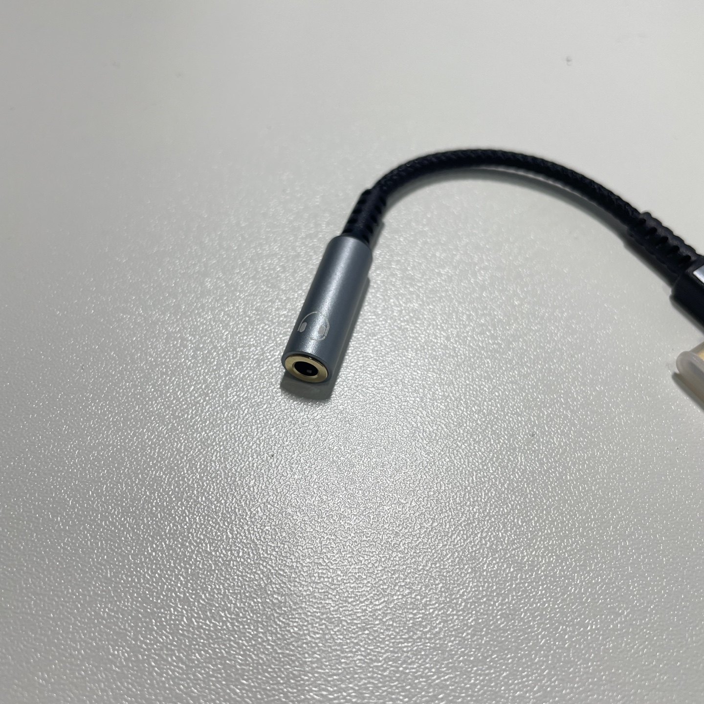 AUXtoC Cto3.5 ㄱ자 3.5mm 이어폰연결잭 C타입 이어폰 젠더 이미지 6