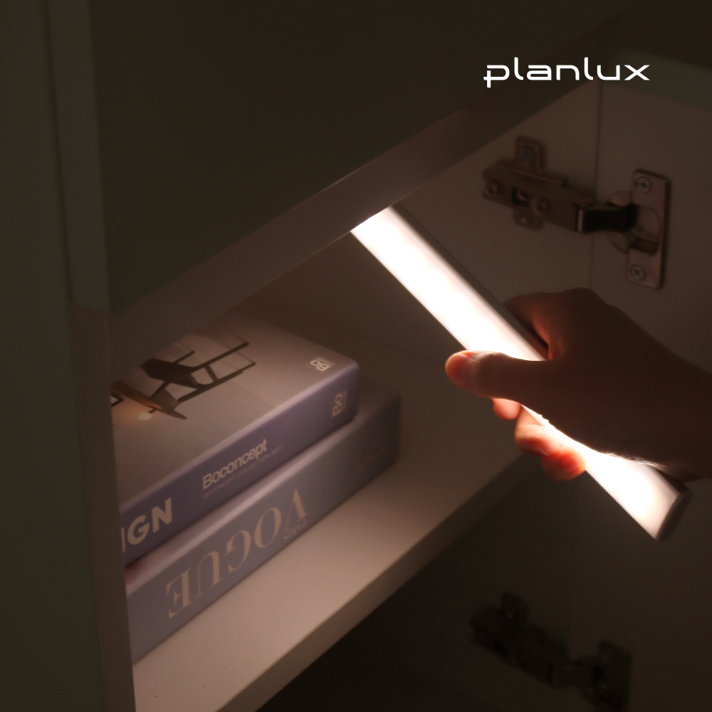 플랜룩스 LED 무선 센서등 충전식 조명 20cm 계단 건전지 필요없는 현관등