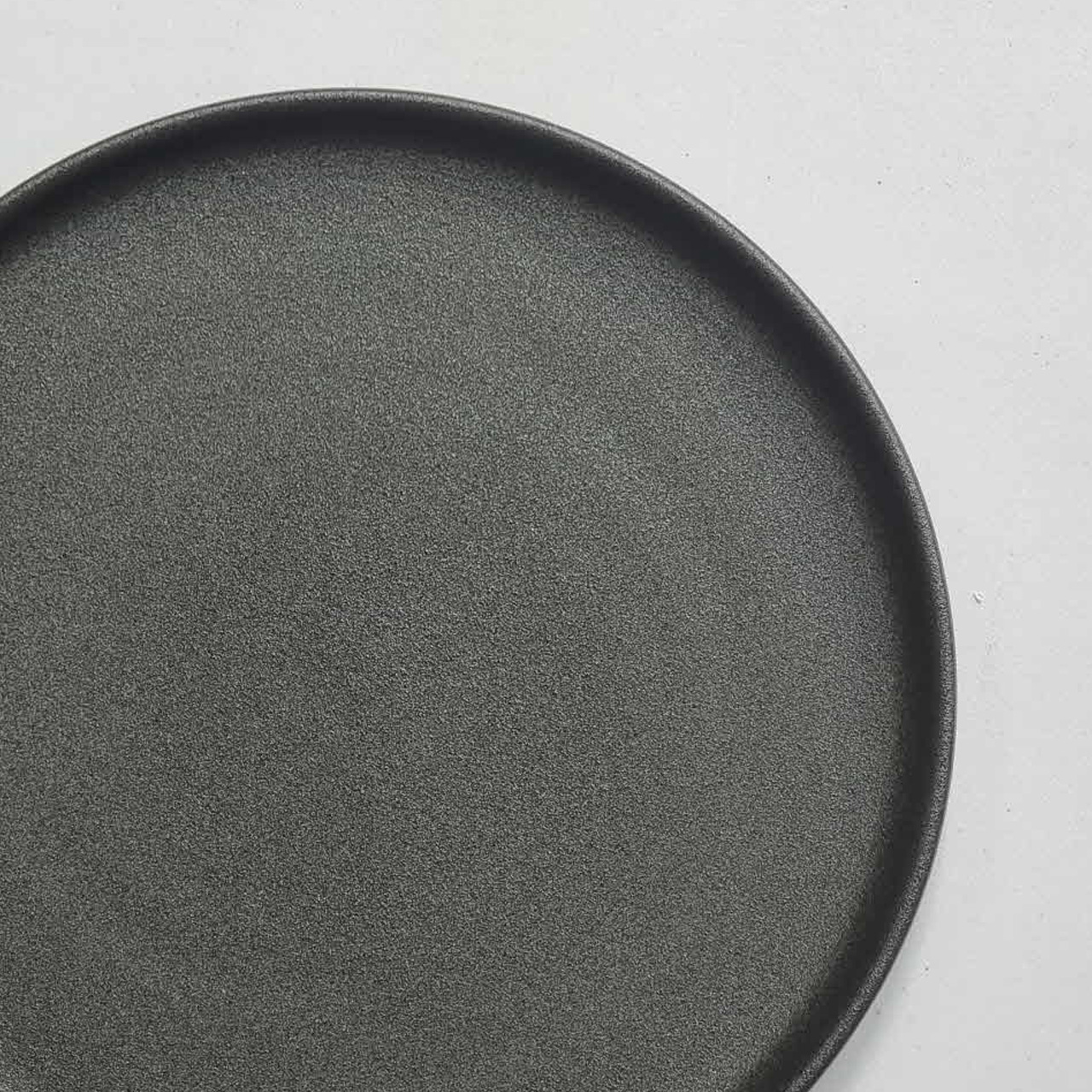SELBY 매트블랙 금테X 엣지 원형 스테이크 접시 25cm - 상세 이미지 4