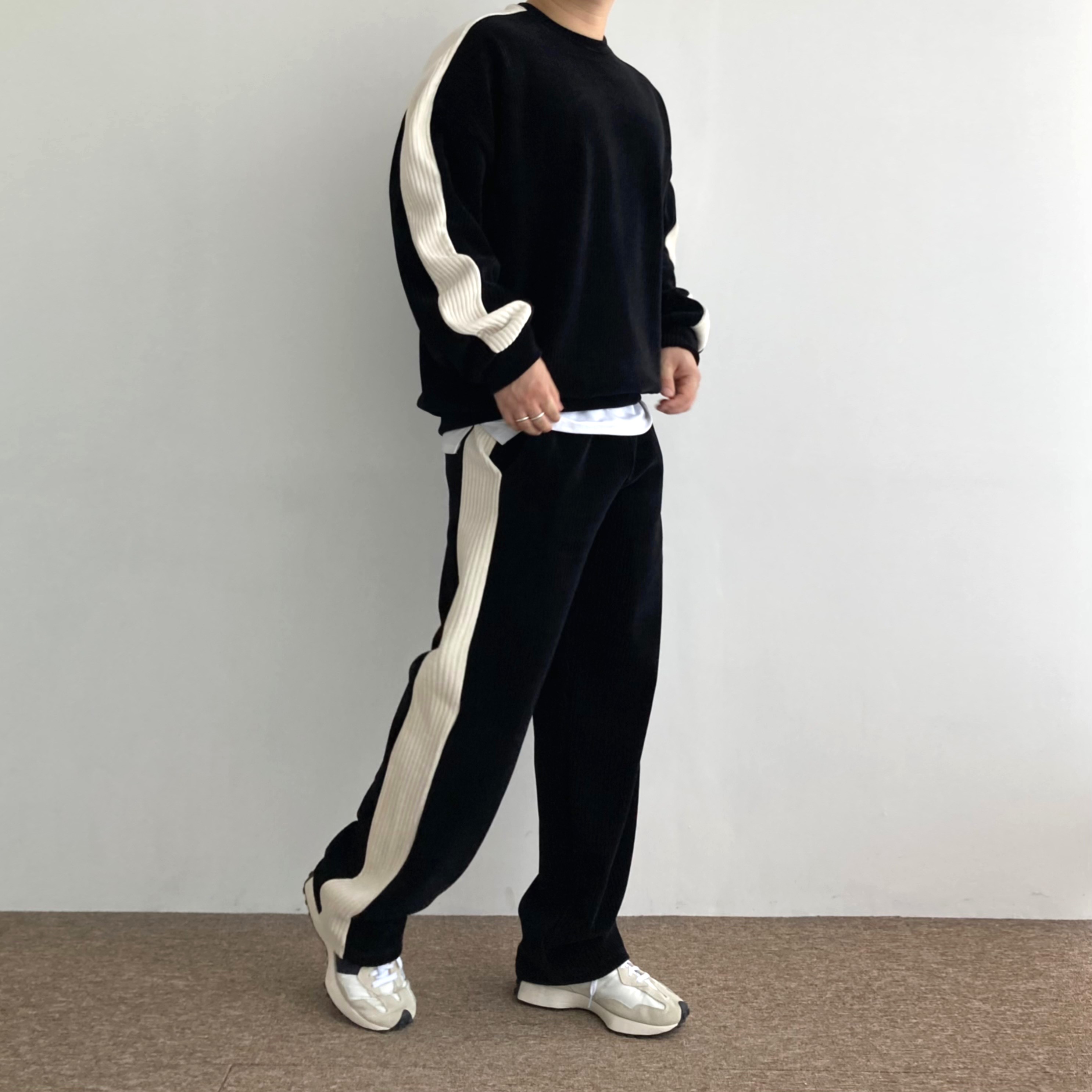 남자트레이닝복세트 셋업 배색 헤비 코듀로이 맨투맨 와이드팬츠 츄리닝세트 오버핏 커플 제품 이미지