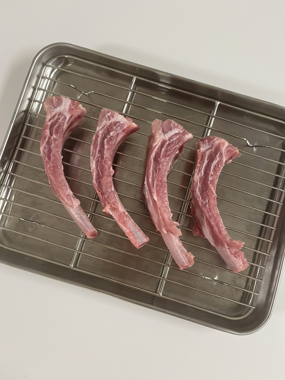 유황먹인 한돈 등갈비 1대 (700g 이상) - 메인 이미지