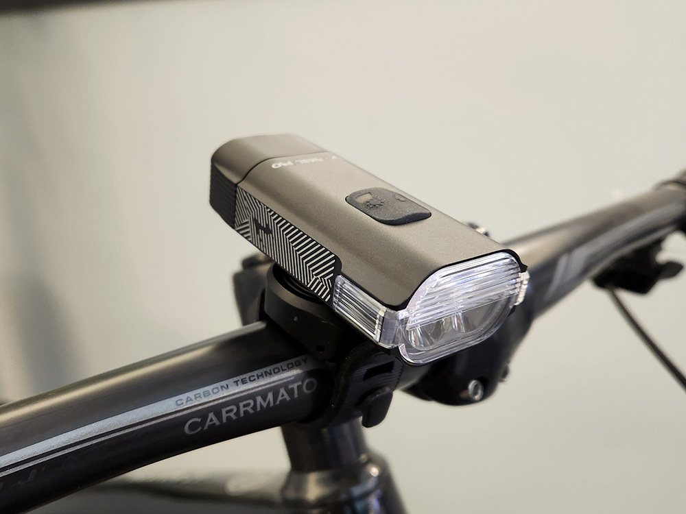 문라이트 라이젤 프로 자전거 라이트 야간라이딩 랜턴 1000루멘 100g 고프로 마운트