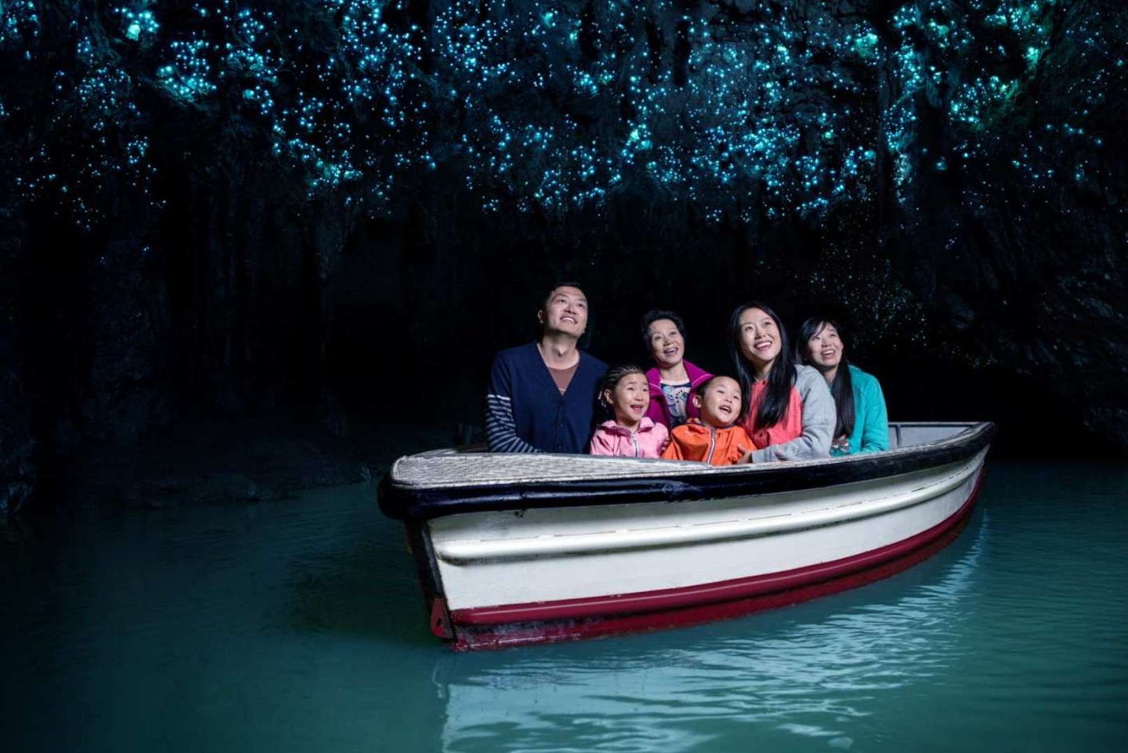 뉴질랜드 북섬 오클랜드 | 와이토모 반딧불동굴 탐험 이미지 4